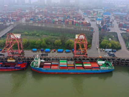 中国央企携手新加坡海事公司推进新能源船舶发展